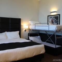 Отель Holiday Inn Genoa City, an IHG Hotel Италия, Генуя - 1 отзыв об отеле, цены и фото номеров - забронировать отель Holiday Inn Genoa City, an IHG Hotel онлайн
