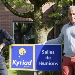 Отель Kyriad Lille Est Villeneuve d'Ascq городской автобус