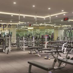 Отель Wyndham Grand Istanbul Kalamis Marina фитнесс-зал
