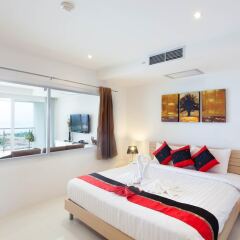 Отель Sunset Plaza Phuket A5 комната для гостей фото 17