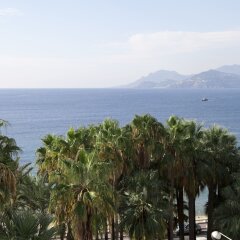 Radisson Blu 1835 Hotel & Thalasso, Cannes пляж фото 2