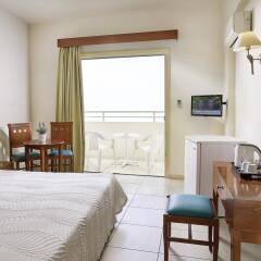 Отель Iris Beach Протарас комната для гостей фото 2