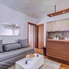 Отель Modern & Lovely Athenian Riviera Apartment with FREE PARKING! Греция, Афины - отзывы, цены и фото номеров - забронировать отель Modern & Lovely Athenian Riviera Apartment with FREE PARKING! онлайн комната для гостей фото 2