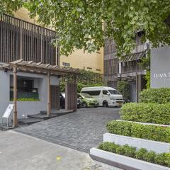 Отель Riva Surya Bangkok парковка