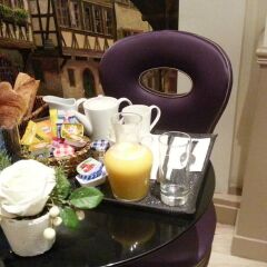 Отель Hôtel Little Regina питание