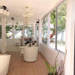Отель Liberty Guest House Maldives интерьер отеля