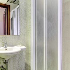Отель Morpheus Rooms Италия, Рим - 3 отзыва об отеле, цены и фото номеров - забронировать отель Morpheus Rooms онлайн ванная