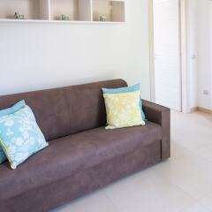Апартаменты La Riviera apartment by Dimore in Sicily Сиракуза комната для гостей