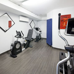 Отель Courtyard By Marriott Paris Boulogne Булонь-Бийанкур фитнесс-зал фото 2