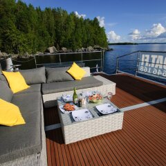 Отель Houseboat Jyväskylä Ювяскюля балкон