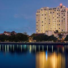 Sheraton Hanoi Hotel пляж