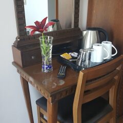 Mytra Hotel сейф в номере