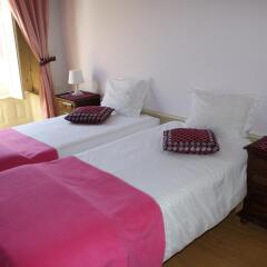 Отель Álvares Cabral Guest House Порту комната для гостей