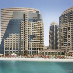 Отель Khalidiya Palace Rayhaan by Rotana, Abu Dhabi пляж