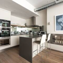 Отель onefinestay - Soho private homes гостиничный бар