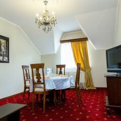 Гостиница Malahovsky Ochag Hotel в Малаховке отзывы, цены и фото номеров - забронировать гостиницу Malahovsky Ochag Hotel онлайн Малаховка комната для гостей