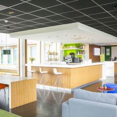 Отель Holiday Inn Express Utrecht - Papendorp гостиничный бар