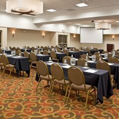 Отель Holiday Inn Columbus Downtown Capitol Square фото 2