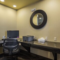 Отель Cobblestone Inn & Suites - Altamont интерьер отеля фото 2