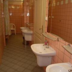Отель Hostel Mleczarnia Польша, Вроцлав - отзывы, цены и фото номеров - забронировать отель Hostel Mleczarnia онлайн ванная