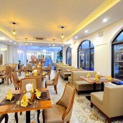Отель Crown Nguyen Hoang Hotel Вьетнам, Нячанг - отзывы, цены и фото номеров - забронировать отель Crown Nguyen Hoang Hotel онлайн питание