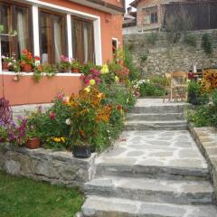 Отель Rooms in Velina House фото 4