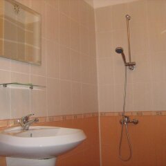 Отель Dvata Brjasta Family Hotel Болгария, Асеновград - отзывы, цены и фото номеров - забронировать отель Dvata Brjasta Family Hotel онлайн ванная