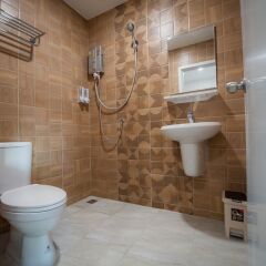 The Moon Night Hostel Бангкок ванная фото 2