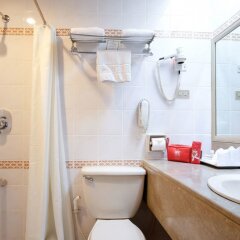 Отель Executive Plaza Hotel Филиппины, Манила - отзывы, цены и фото номеров - забронировать отель Executive Plaza Hotel онлайн ванная