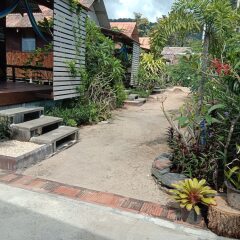 Отель Sleepwhale Lanta Resort At Long Beach Ланта