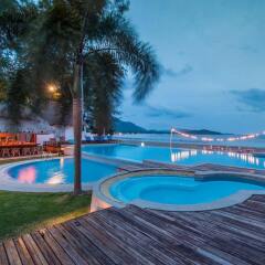 Отель Twin Bay Resort бассейн фото 3