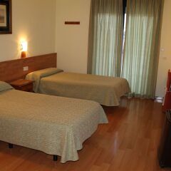 Hotel Flora Parc комната для гостей