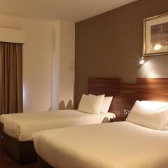 Отель Jurys Inn Edinburgh Великобритания, Эдинбург - 2 отзыва об отеле, цены и фото номеров - забронировать отель Jurys Inn Edinburgh онлайн комната для гостей фото 2
