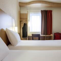 Отель ibis Maine Montparnasse сейф в номере