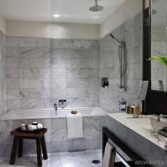 Отель Kimpton Hotel Eventi, an IHG Hotel США, Нью-Йорк - отзывы, цены и фото номеров - забронировать отель Kimpton Hotel Eventi, an IHG Hotel онлайн ванная