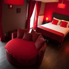 Отель Hôtel Verone Льеж сейф в номере