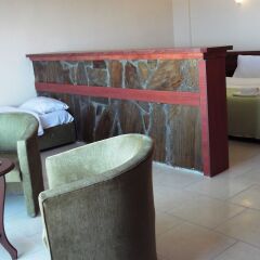 West Ada Inn Hotel интерьер отеля