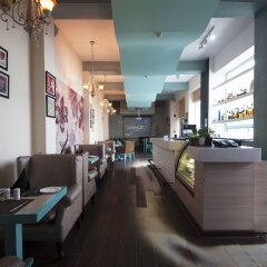 Отель The Corus Hotel Индия, Нью-Дели - отзывы, цены и фото номеров - забронировать отель The Corus Hotel онлайн гостиничный бар