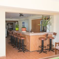 Отель Flora Maria Annex Кипр, Айя-Напа - отзывы, цены и фото номеров - забронировать отель Flora Maria Annex онлайн гостиничный бар