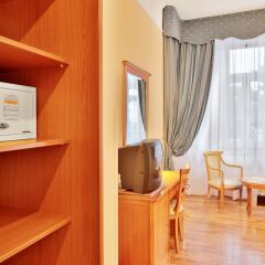 Отель Belvedere Spa сейф в номере