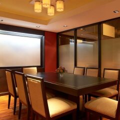 Отель Bandara Suites Silom Bangkok фото 16