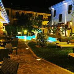 Hotel Due Torri Аджерола бассейн фото 3