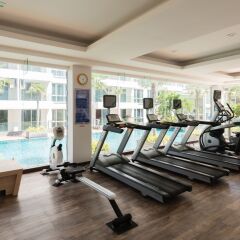 Отель The Cliff Condominium by GrandisVillas Паттайя фитнесс-зал