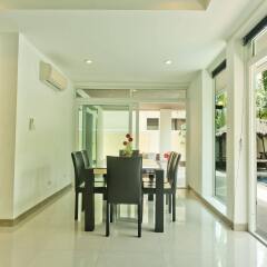 Отель Tropicana Pool Villa балкон