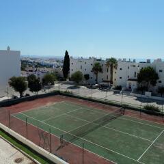 Отель Albufeira Jardim Apartments Португалия, Албуфейра - 1 отзыв об отеле, цены и фото номеров - забронировать отель Albufeira Jardim Apartments онлайн спортивное сооружение
