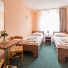 Отель City-Hotel Ansbach am Kurfürstendamm Германия, Берлин - 1 отзыв об отеле, цены и фото номеров - забронировать отель City-Hotel Ansbach am Kurfürstendamm онлайн детские мероприятия