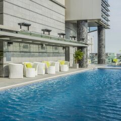 Отель Pullman Saigon Centre бассейн фото 2