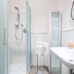 Отель San Frediano Apt Downtown Cool District ванная фото 3