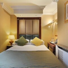Отель Shaftesbury Premier London Paddington сейф в номере