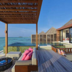 Отель Four Seasons Resort Maldives at Kuda Huraa балкон